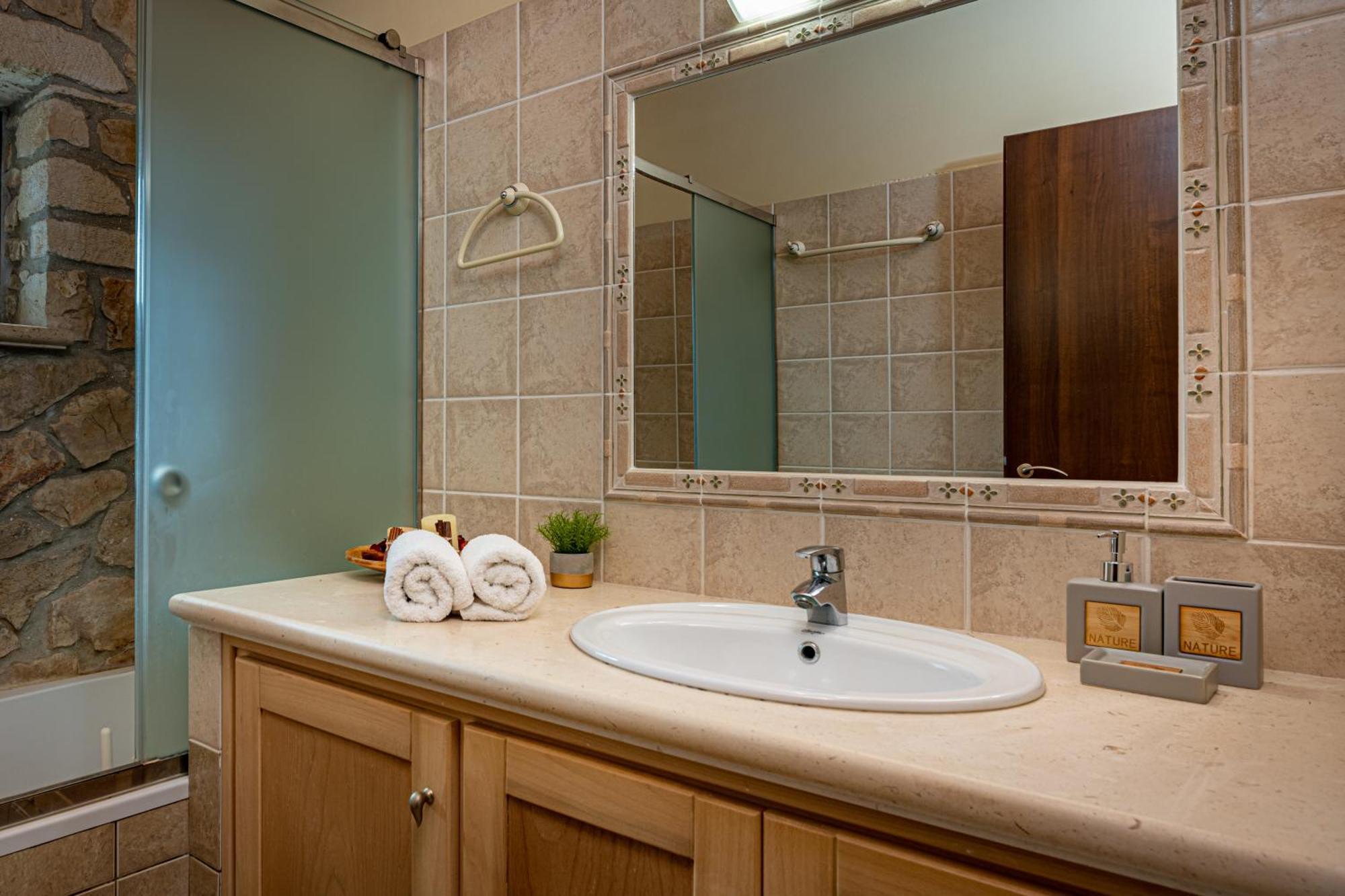 Kymaros Villas Keri Chambre photo