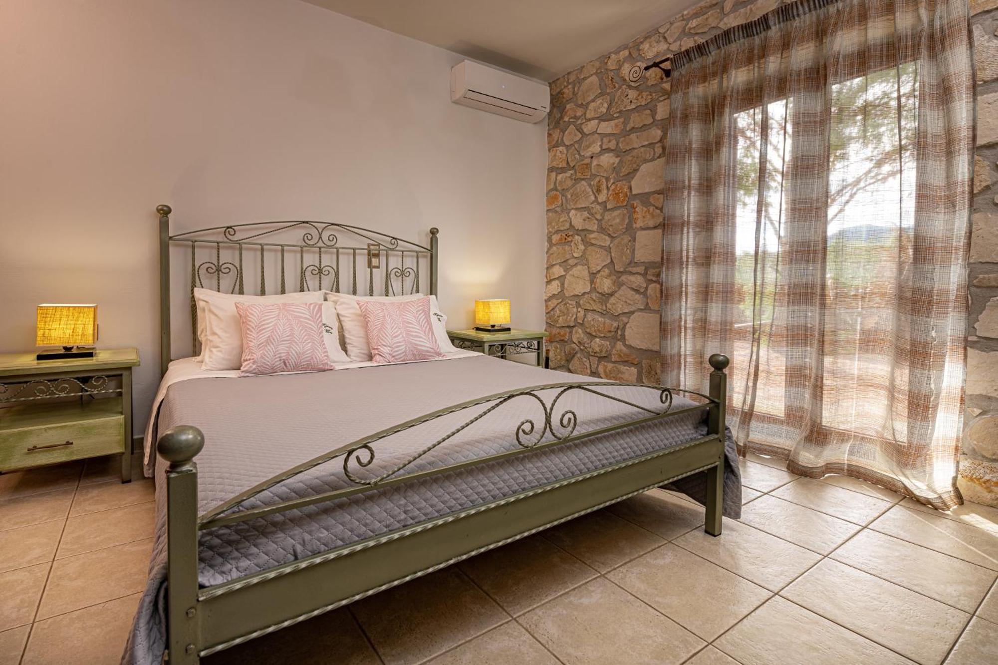 Kymaros Villas Keri Chambre photo