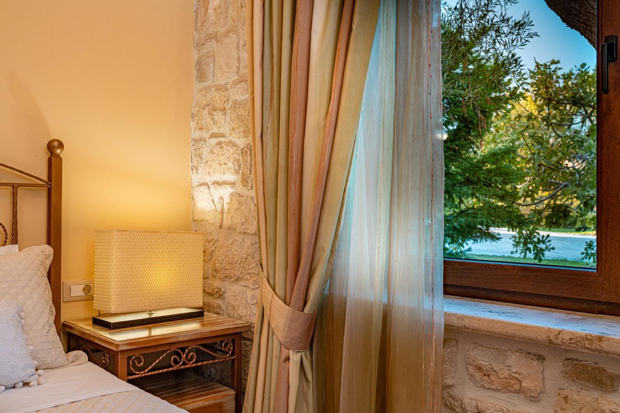 Kymaros Villas Keri Chambre photo